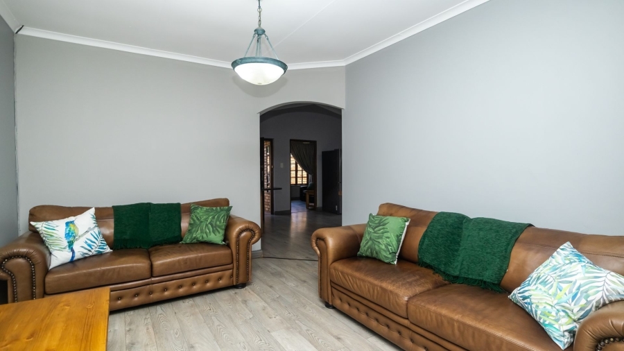 3 Bedroom Property for Sale in Safari Gardens North West